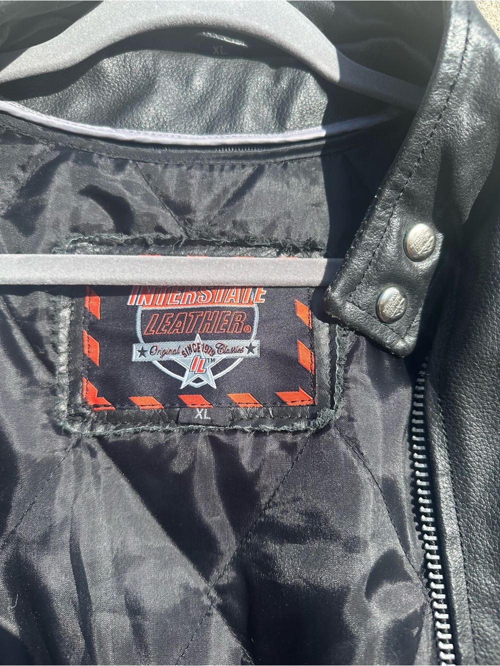 Men's Black Leather Bomber Jacket - Classic Zip Front - Picture 4 of 5